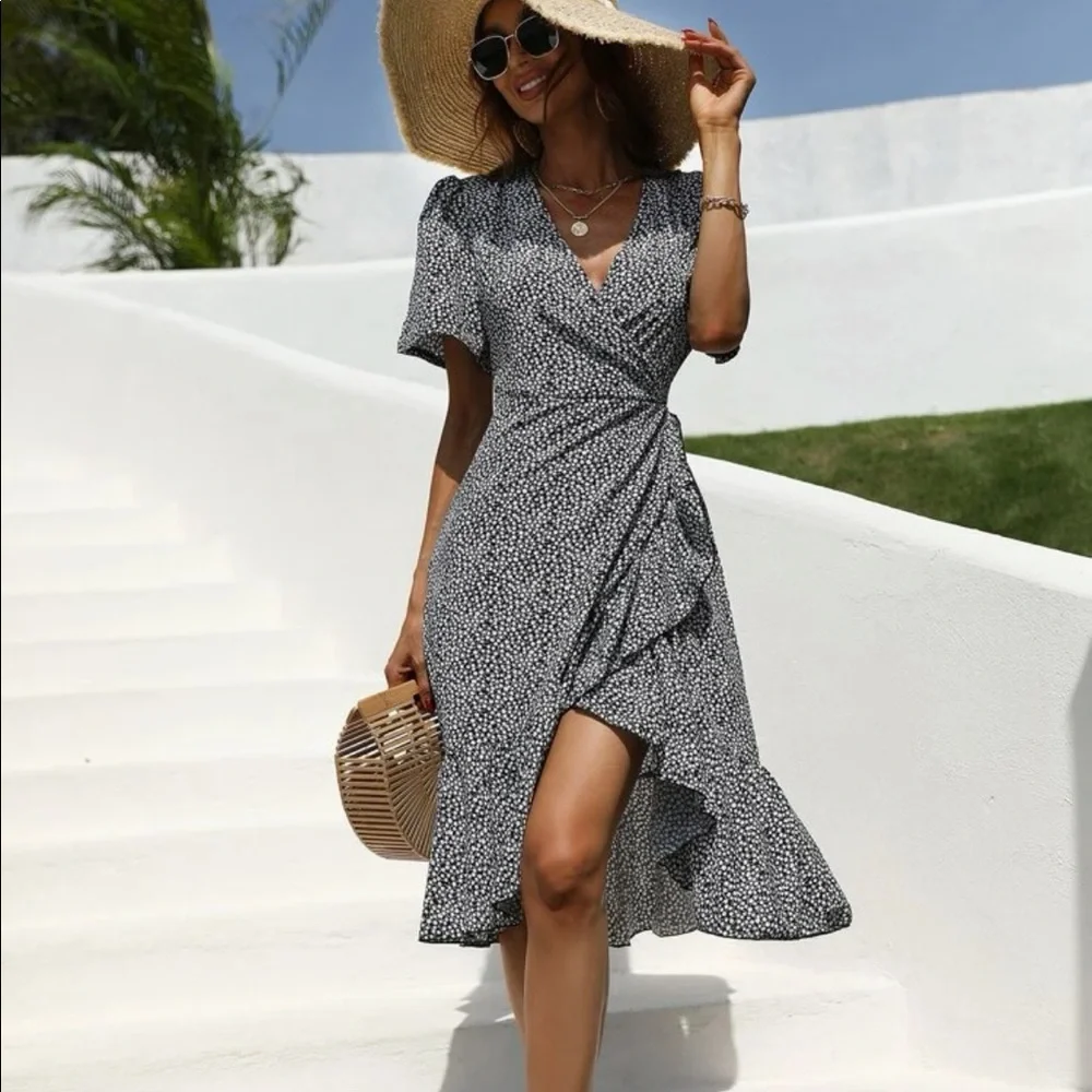 BRAND NEW DITSY FLORAL OVERLAP COLLAR RUFFLE TRIM WRAP DRESS - Picture 2 of 9